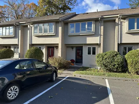 827 Oronoke Rd #2-3, Waterbury, CT 06708