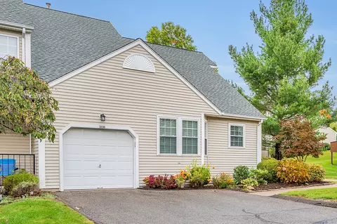 306 Gray Fox Ln #306, Rocky Hill, CT 06067