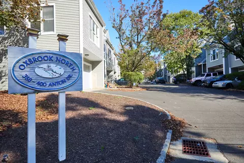 394 Anton Dr #394, Bridgeport, CT 06606