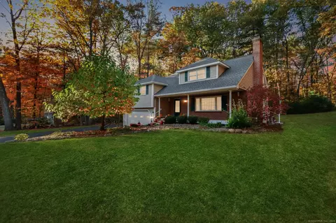 28 Wheeler Rd, Simsbury, CT 06070