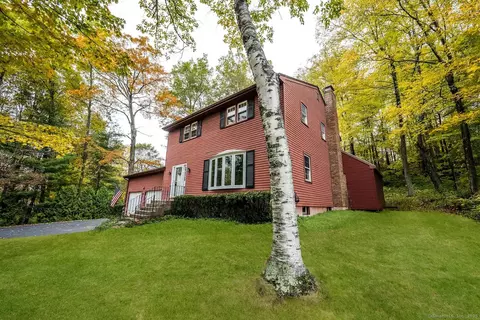68 Orchard Hill Ln, Middletown, CT 06457