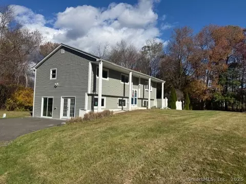 3 Powder Horn Rdg, Danbury, CT 06811