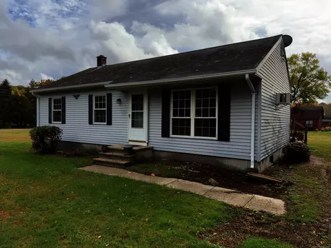 47 Texas Heights Rd, Plainfield, CT 06374