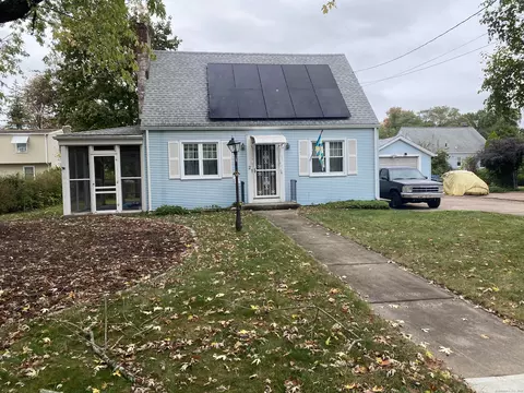 21 St John St, Manchester, CT 06040