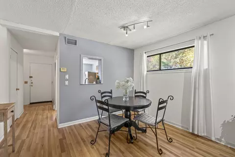 Dining - 5 Staunton Ct #A, Farmington, CT 06032 photo 1 of 2