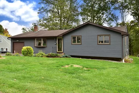 95 Arnold Dr, East Hartford, CT 06108