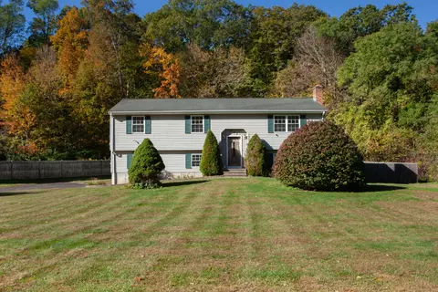 463 Tunxis Ave, Bloomfield, CT 06002