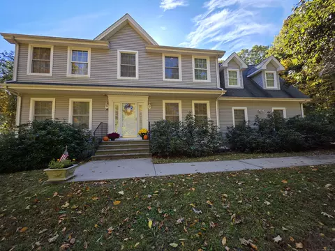 52 Vandy Dr, Griswold, CT 06351