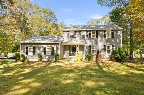 31 Seabury Ave, Ledyard, CT 06339