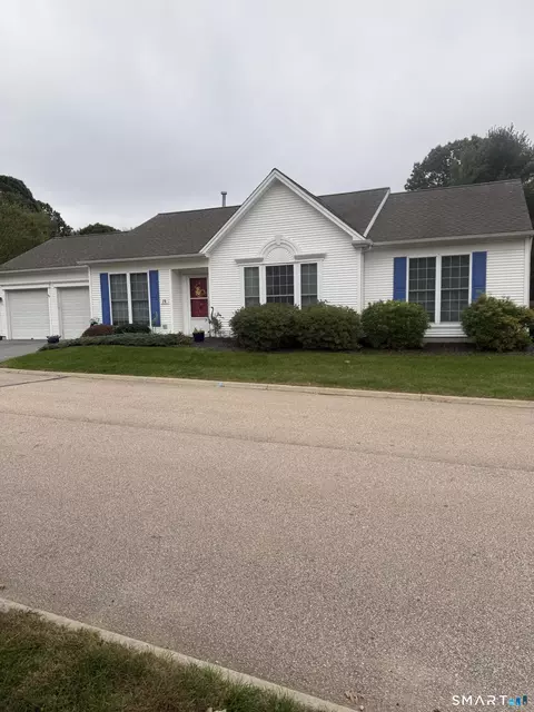 26 Beechwood Dr, Waterford, CT 06385