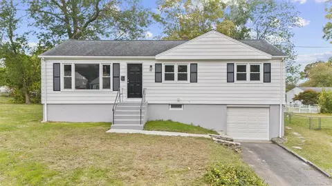 24 Kaye Rd, West Haven, CT 06516