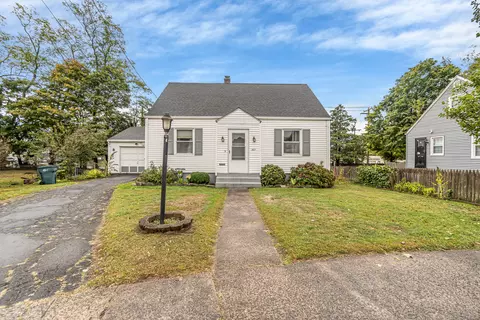 317 Franklin Rd, Hamden, CT 06517