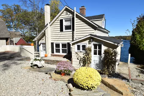 49 Vernon Rd, Bolton, CT 06043