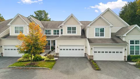 27 Winding Trl #27, Middlebury, CT 06762