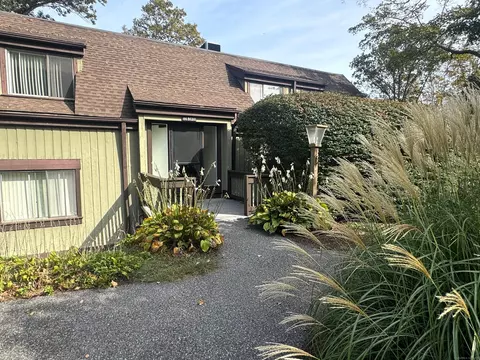 86 Heritage Vlg #D, Southbury, CT 06488