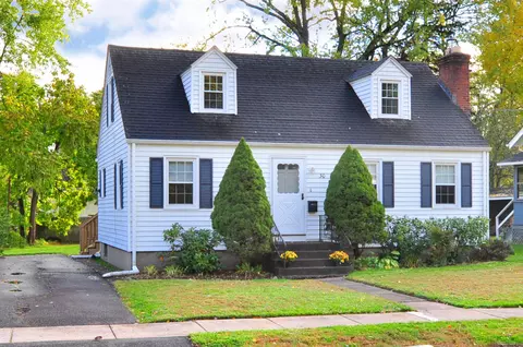 30 Lovell Ave, Windsor, CT 06095