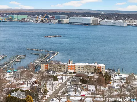 292 Pequot Ave #E1, New London, CT 06320