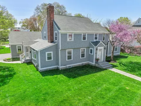 357 Oldfield Rd, Fairfield, CT 06824