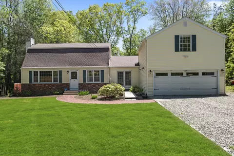 25 Kelseytown Bridge Rd, Clinton, CT 06413