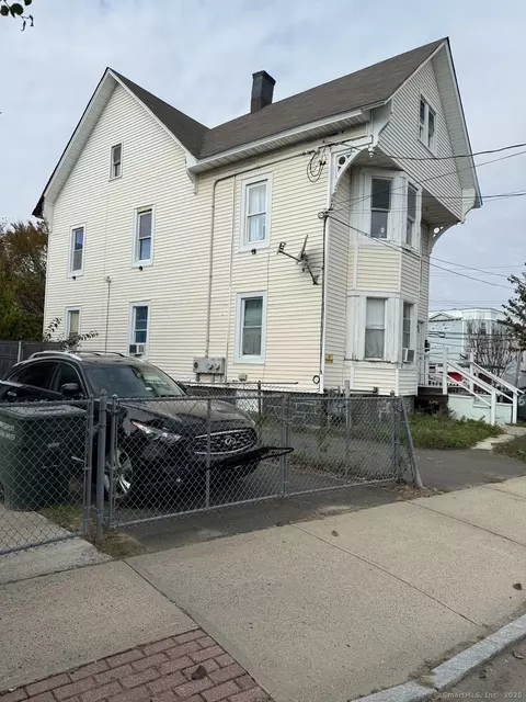 643 Newfield Ave, Bridgeport, CT 06607