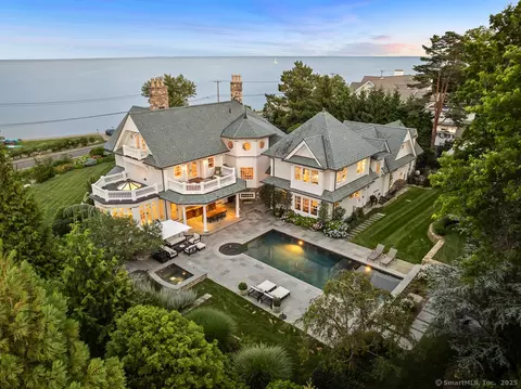 260 Hillspoint Rd, Westport, CT 06880