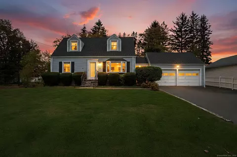 1 Catherine St, Danbury, CT 06811