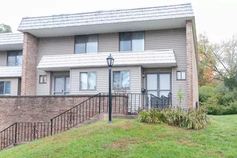 2 Briar Ct #2, Cromwell, CT 06416