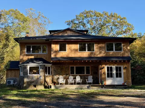 470 Plains Rd, Haddam, CT 06438