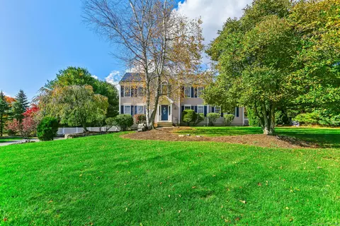 38 Stowe Dr, Shelton, CT 06484