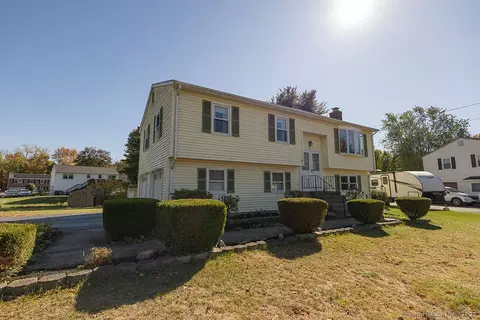10 Terra Rd, Plainville, CT 06062