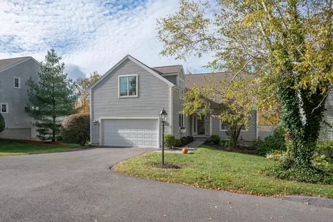 24 Westview Ln #24, Brookfield, CT 06804