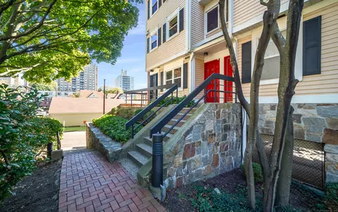 109 Highland Rd #109, Stamford, CT 06902
