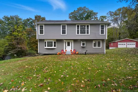 40 Adams Heights Rd, Lebanon, CT 06249