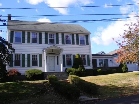 38 Edge Hill Rd, Fairfield, CT 06824