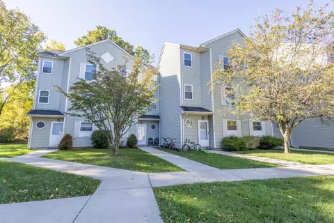 1655 N Colony Rd #4002, Meriden, CT 06450