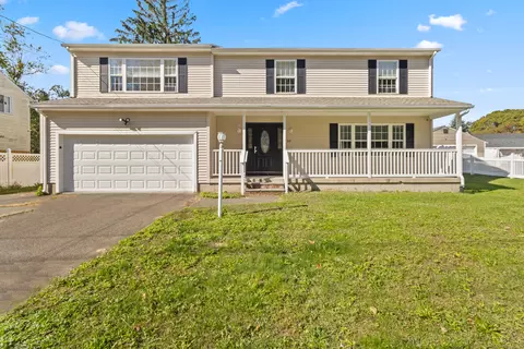 90 Foxon Blvd, East Haven, CT 06513