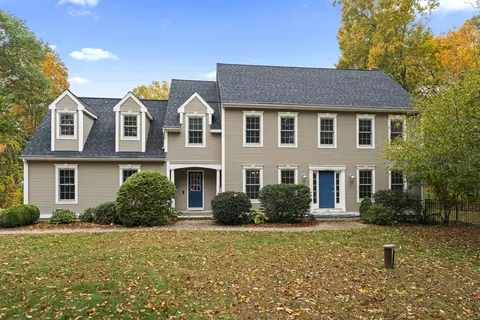 88 Highland Dr, Amston, CT 06231