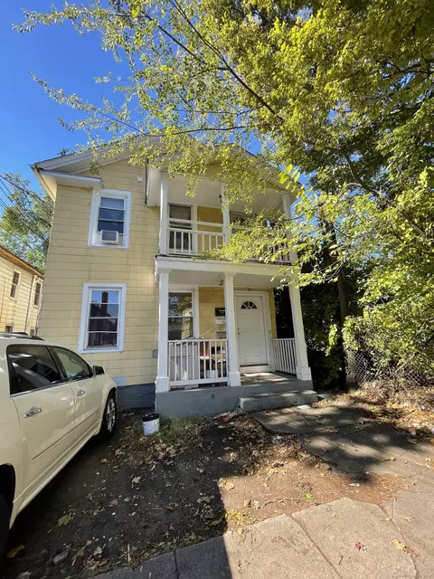 464 Blatchley Ave, New Haven, CT 06513