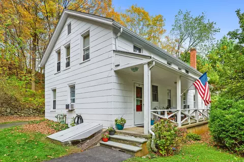 14 Gisella Rd, Trumbull, CT 06611