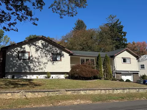 11 Linda Dr, Bridgeport, CT 06606