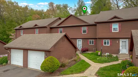 114 Candlewood Dr #114, Enfield, CT 06082