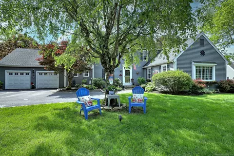 19 Old Colony Rd #19, Monroe, CT 06468