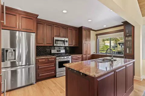 375 Piute Ln #A, Stratford, CT 06614