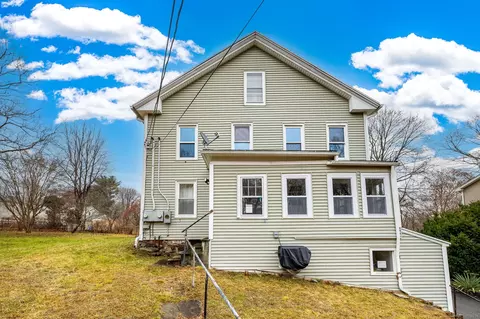 243 Pond St, New Britain, CT 06051