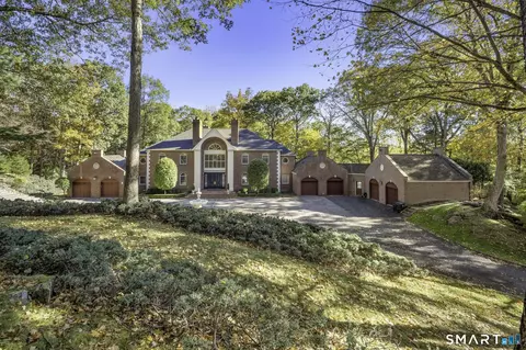 177 Long Close Rd, Stamford, CT 06902