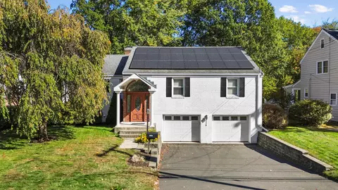 1294 Trout Brook Dr, West Hartford, CT 06119