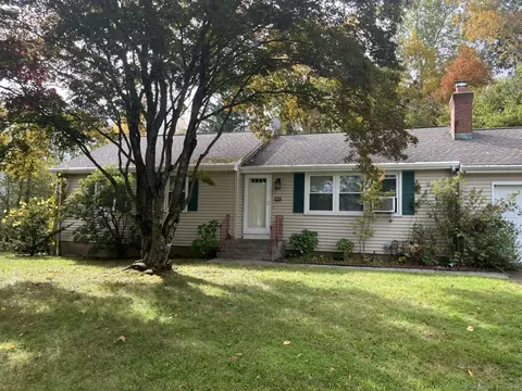 568 Chamberlain Hwy, Berlin, CT 06037