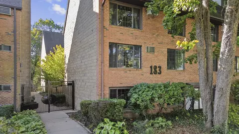 183 Loomis Dr #109, West Hartford, CT 06107