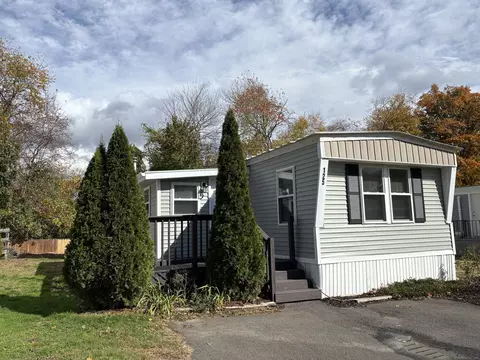 125 Thunderbird Dr, Naugatuck, CT 06770
