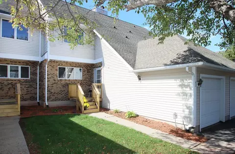 43 Steeplechase Dr #43, Newington, CT 06111